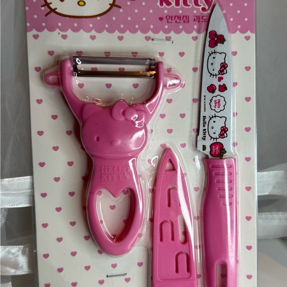 Sanrio Other - Sanrio Hello Kitty Knife and Peeler Set
